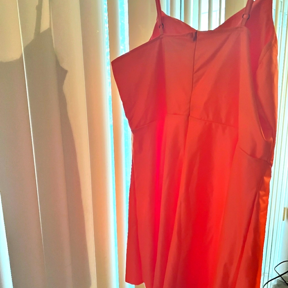 Dress - Picture 2 of 6